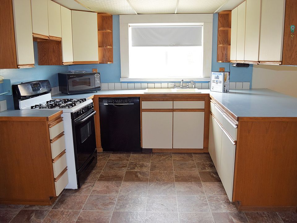 1st image of 3008 S 12th St