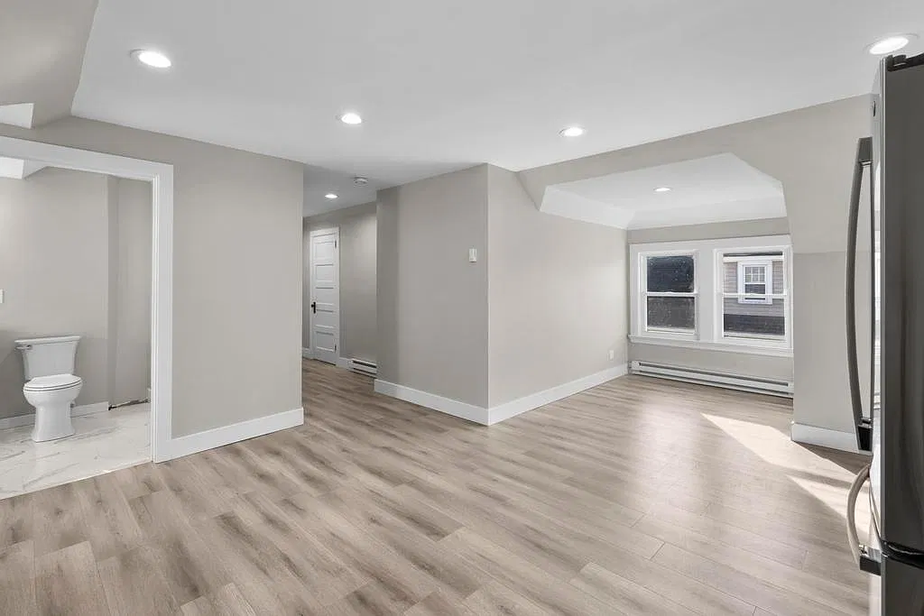 2 bed, 1100 sqft, $2,025 — Photo 4