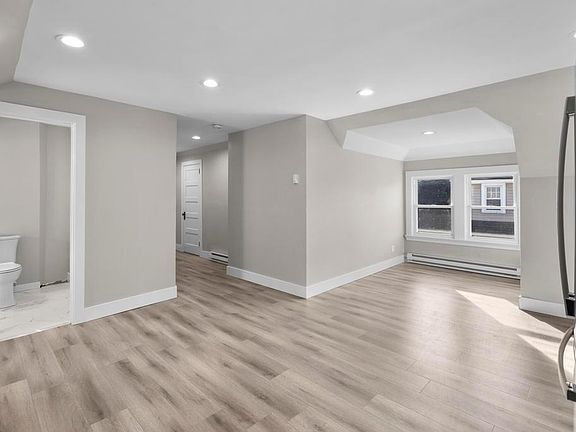 4th image of 56 Maplewood Ave #3