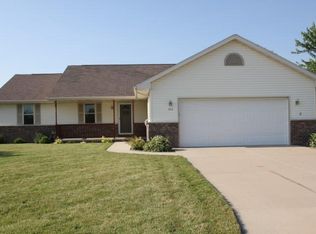408 Ann Dr, Plymouth, WI 53073