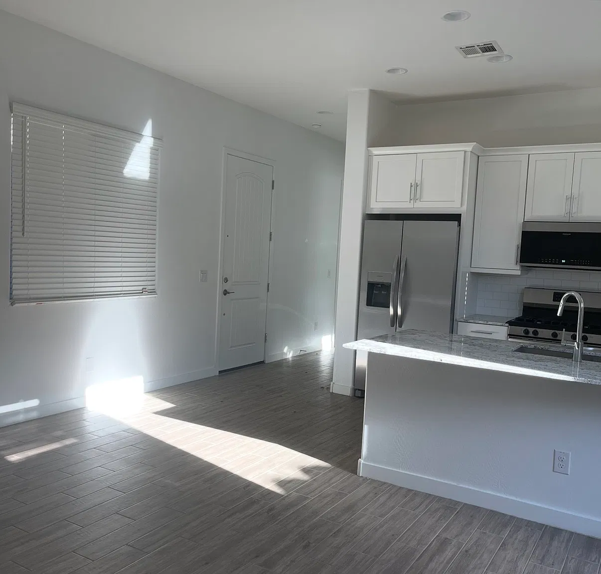 1 bed, 750 sqft, $1,650 — Photo 2
