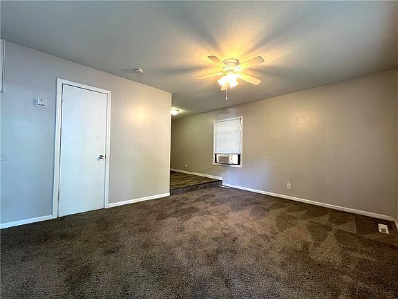 4th image of 4523 Chelsea Ave