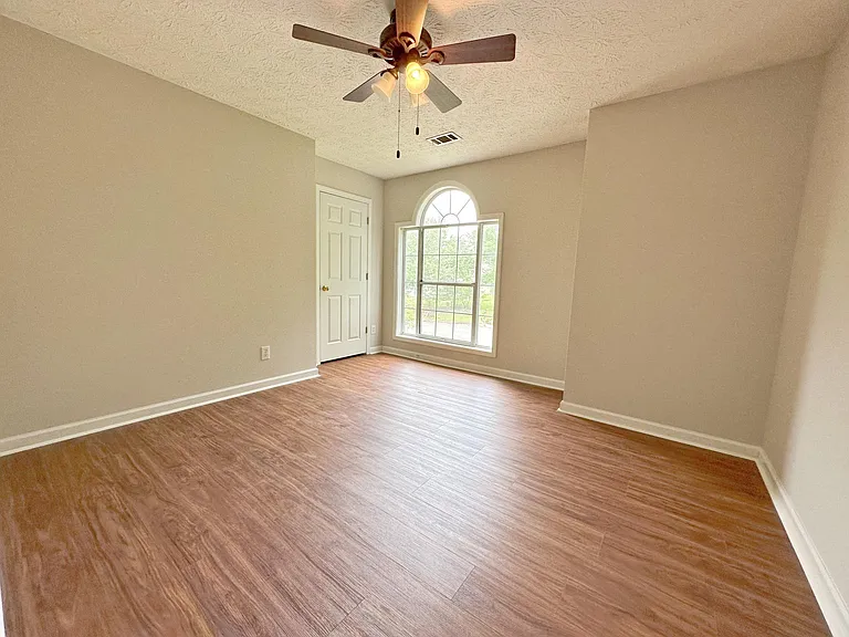 800 Trellis Pond Ct — Photo 13