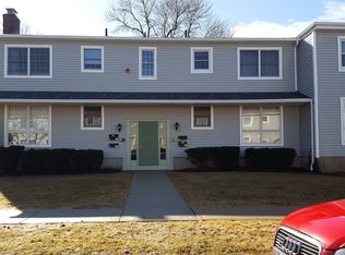 108 Carriage Path S, Milford, CT 06460