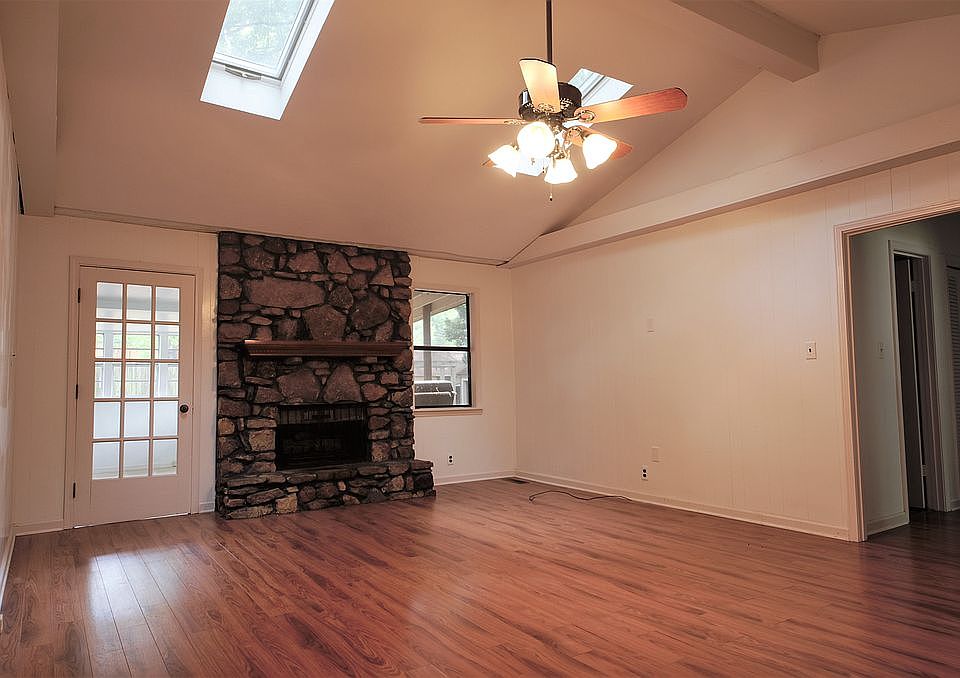 1st image of 76 Kemmons Dr