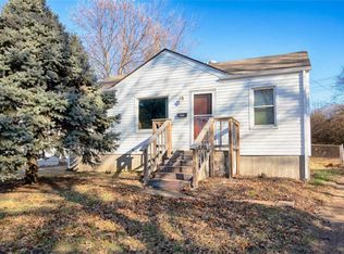 4520 Saint Leo Ln, Saint Ann, MO 63074