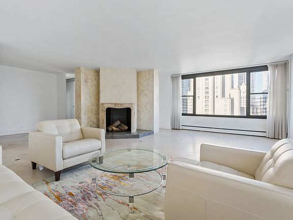 3rd image of 117 E 57th St #36CD