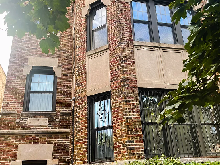 8742 S Harper Ave #1 — Photo 22