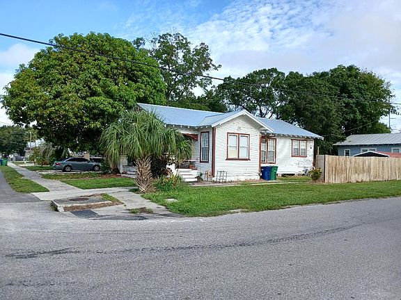 2nd image of 2418 E 9th Ave