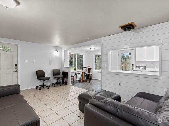 5th image of 5718 171st Avenue SE