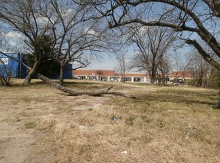 8127 Bearden Ln, Dallas, TX 75227