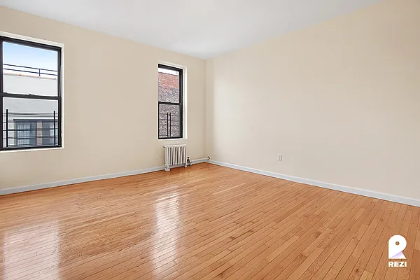 Rented by REZI | media 17