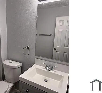 405 Root Ave #16 — Photo 9