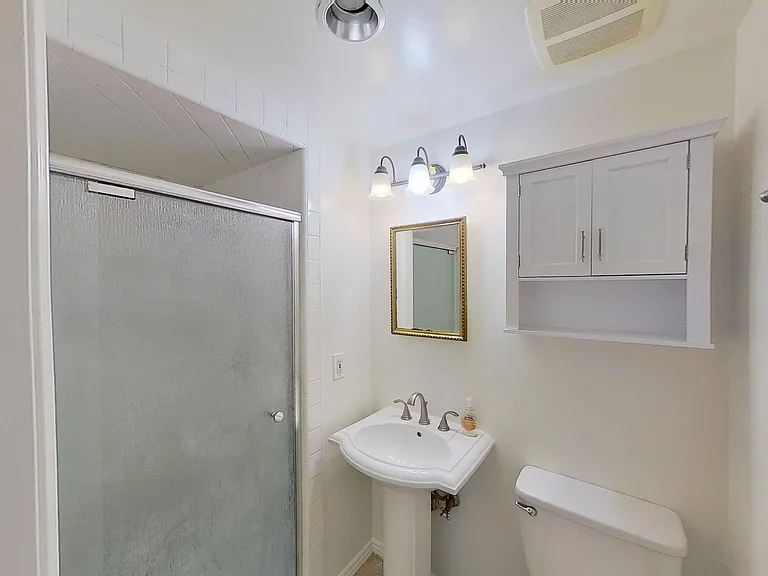 16402 Birdie Ln — Photo 8