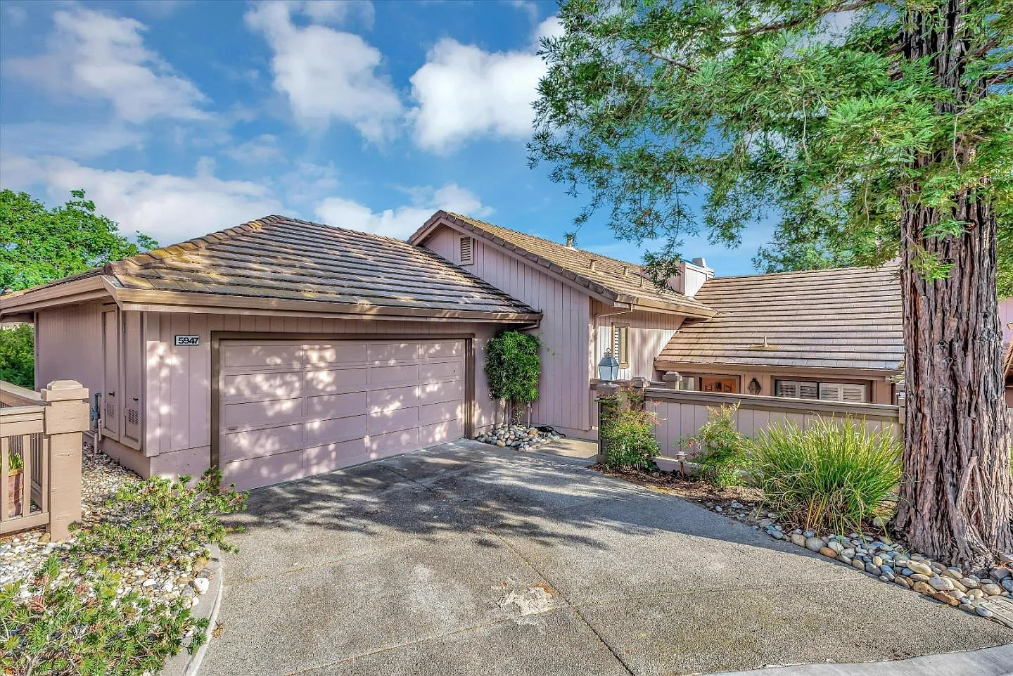 5947 Kyburz Pl photo 1