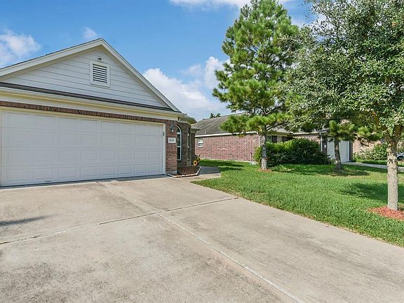 3rd image of 18910 Gentle Cove Ct