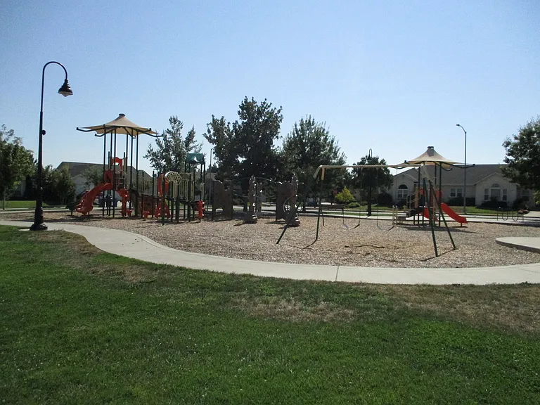 105 Sterling Oaks Dr — Photo 20