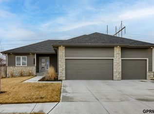 2208 N 186th St, Elkhorn, NE 68022