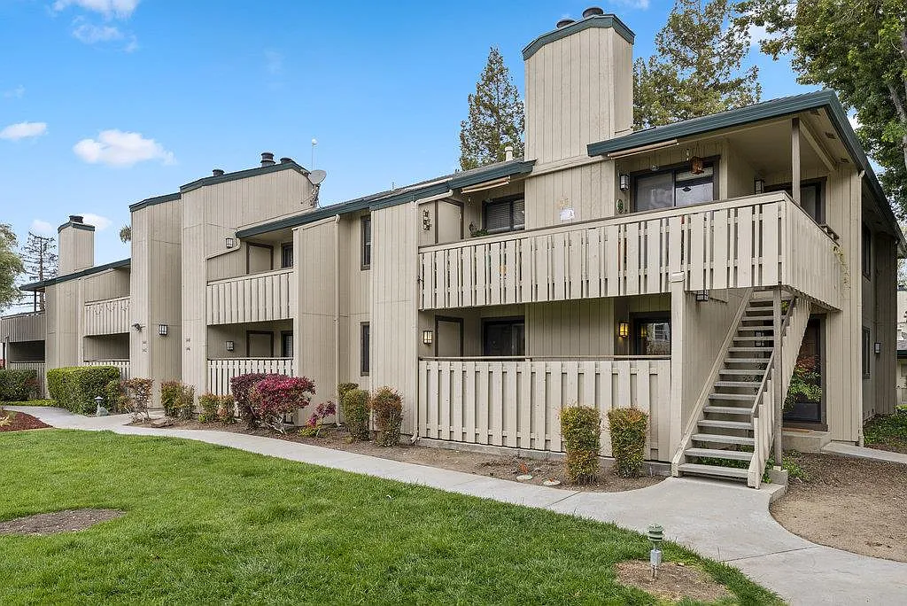 1450 Capurso Way photo 1