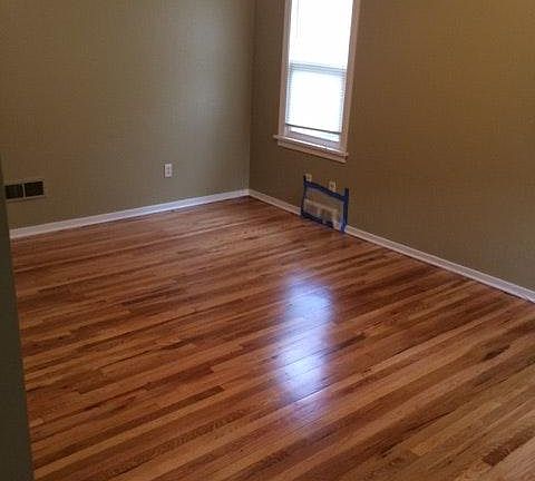 3rd image of 2827 Northwood Ave