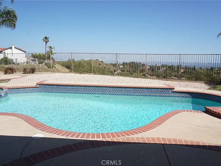 19584 Shadow Glen Cir — Photo 41