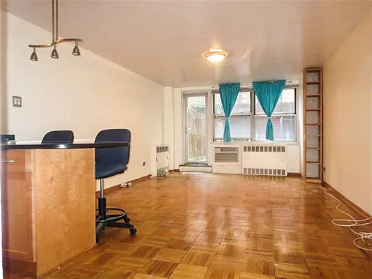 Rented by Akam Sales and Brokerage | media 1