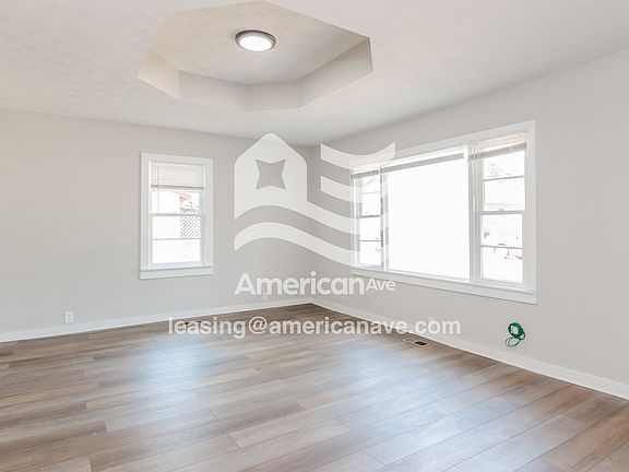 1047345_003_living_room_13894594.jpg
