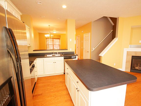 3rd image of 124 Clancey St