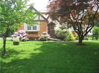 8572 Peebles Rd, Pittsburgh, PA 15237