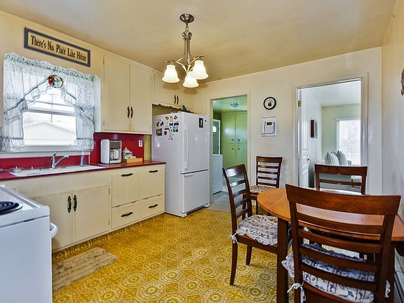 5th image of 1655 E Staker Way
