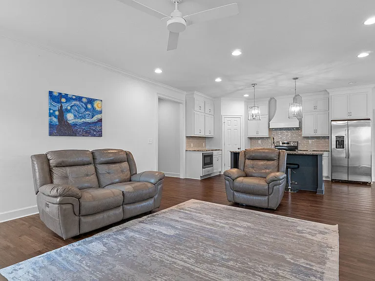 2451 Vesta Dr — Photo 11