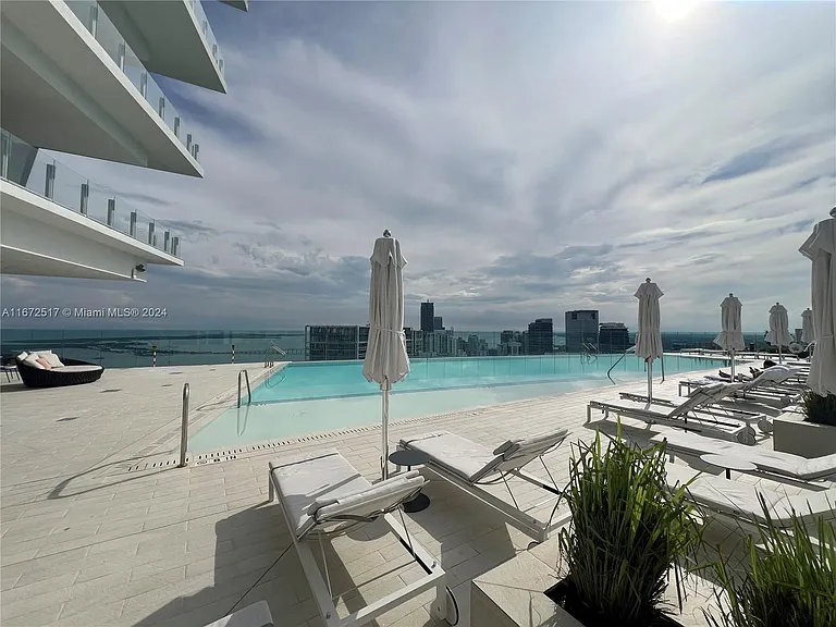 300 S Biscayne Blvd #806E — Photo 27