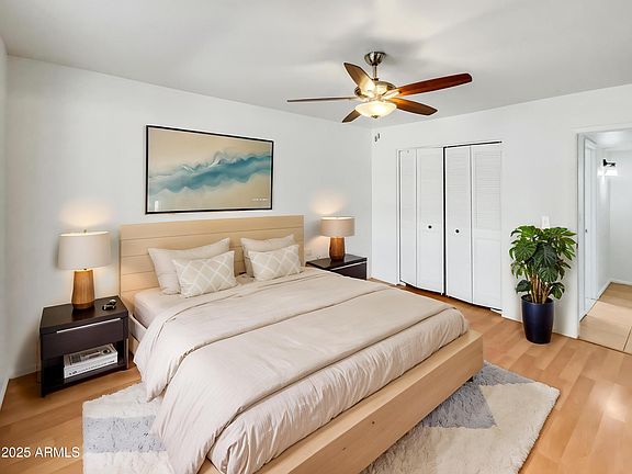 4th image of 920 E GARNET Avenue