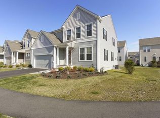 189 Stonehaven Dr, Weymouth, MA 02190