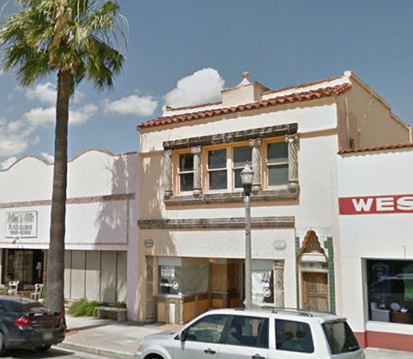 2nd image of 419 S Texas Blvd