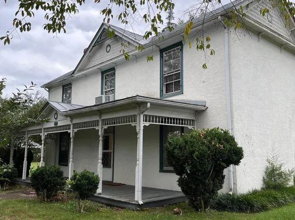 281 Madison Rd, Stanardsville, VA 22973