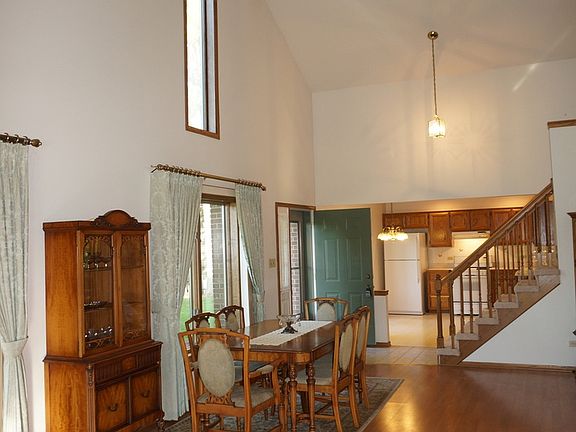 5th image of 12 Village Woods Dr #12