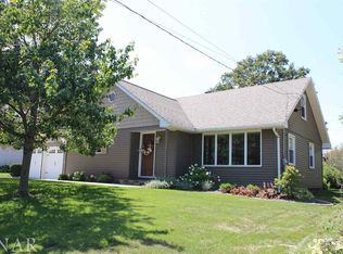 106 S Sunrise St, Roanoke, IL