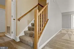 1401 Cambridge Ct — Photo 13