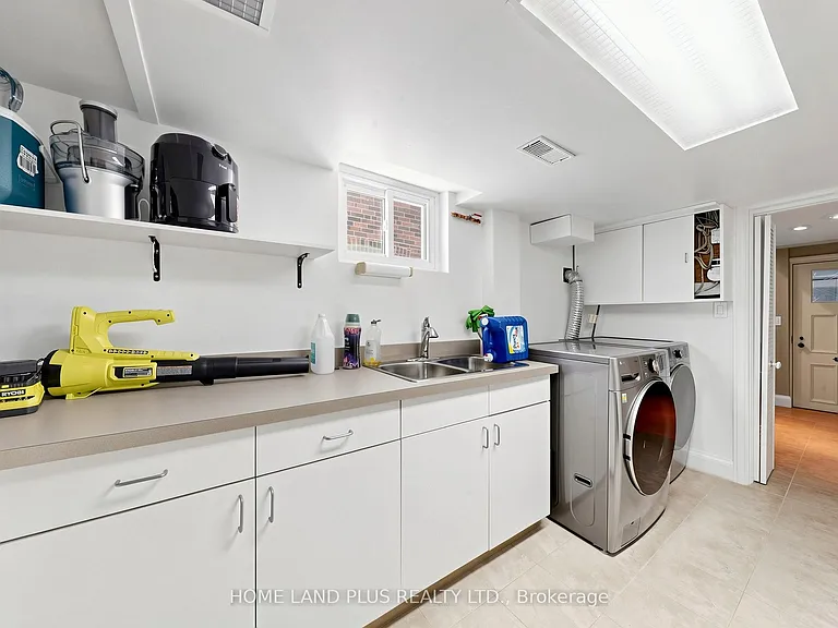 154 Brooke Ave — Photo 35