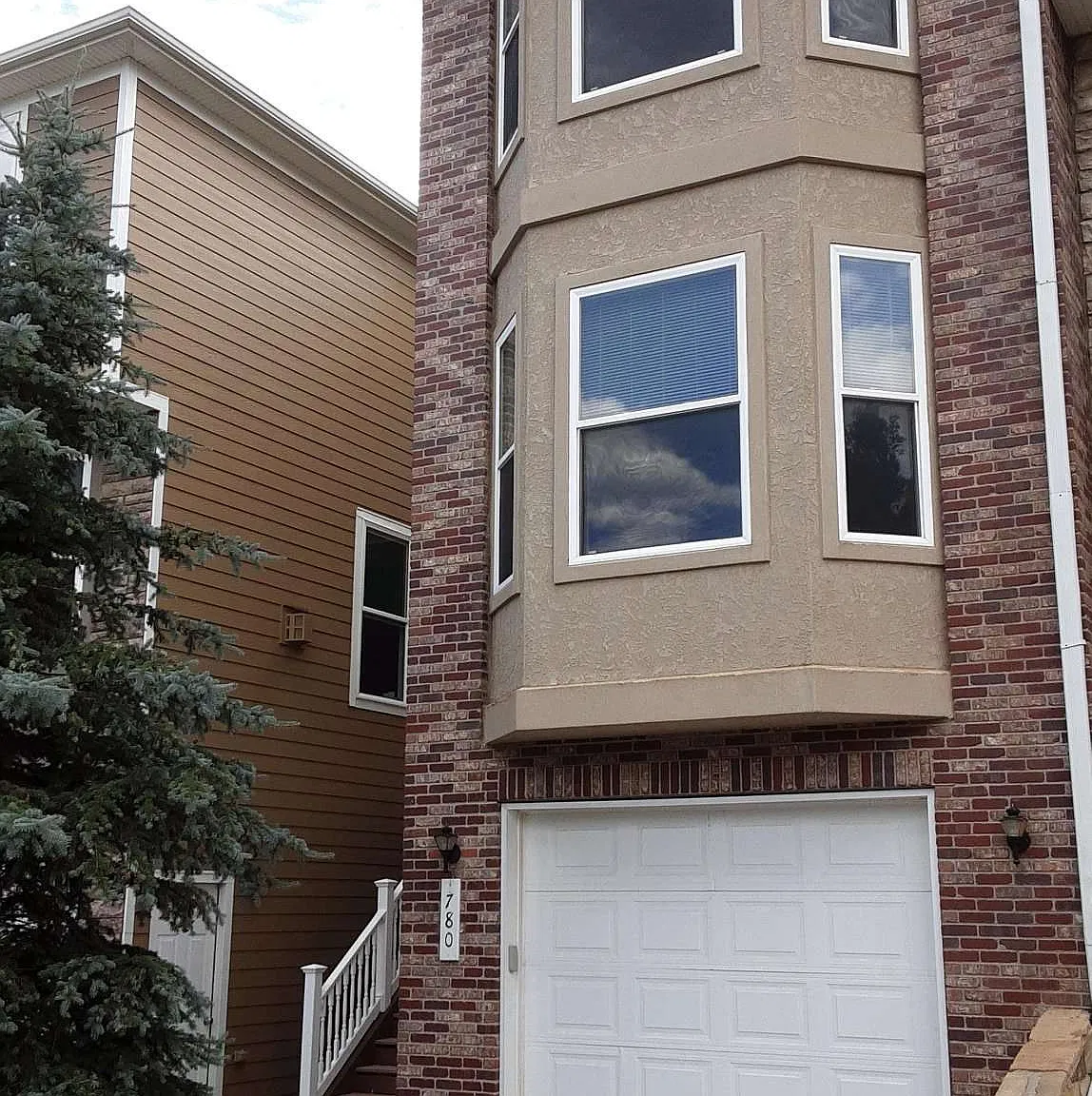 2 bed, 2.5 bath, 1236 sqft, $2,400 — Photo 1