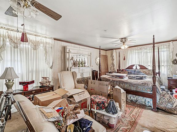 12th image of 6080 Gifford Ave