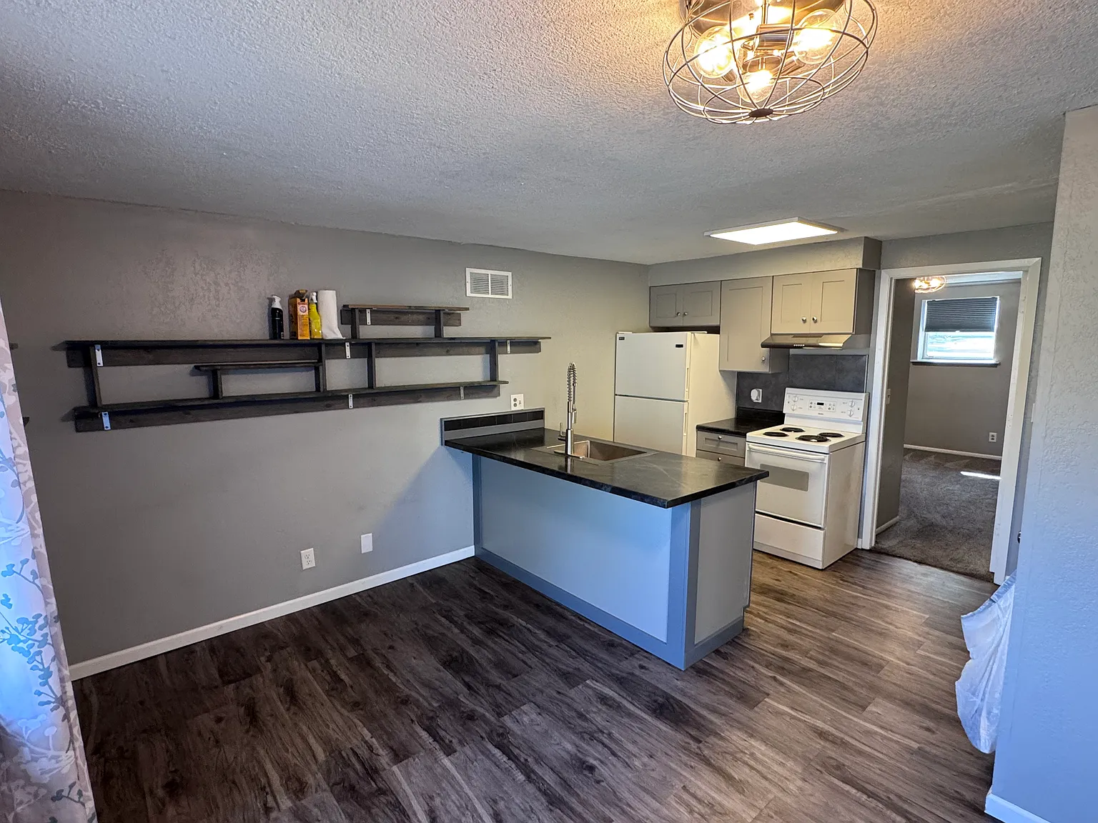 1122 Exchange St — Photo 2
