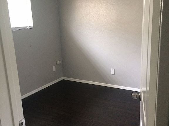 4th image of 11916 Olive St APT 3