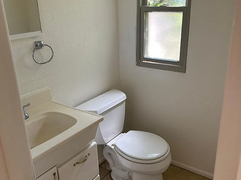 6642 Elwood Dr NW — Photo 25