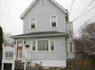 421 Manhattan St, Essington, PA 19029