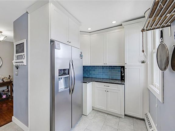 3rd image of 1805 E 53rd St #3F