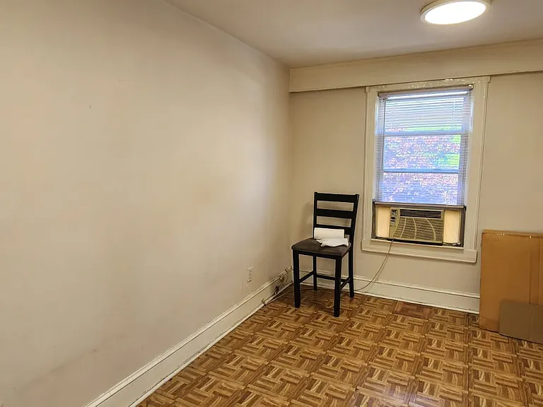 423 Washington Ave #2 — Photo 8