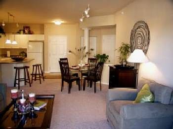 4th image of 1725 Graham Ave APT 408