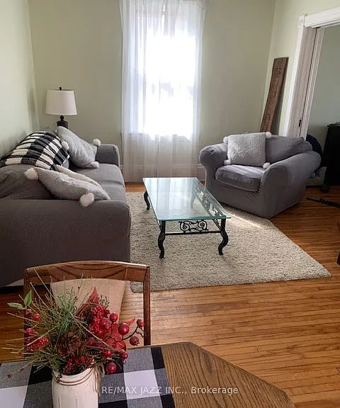 177 Athol St E — Photo 6